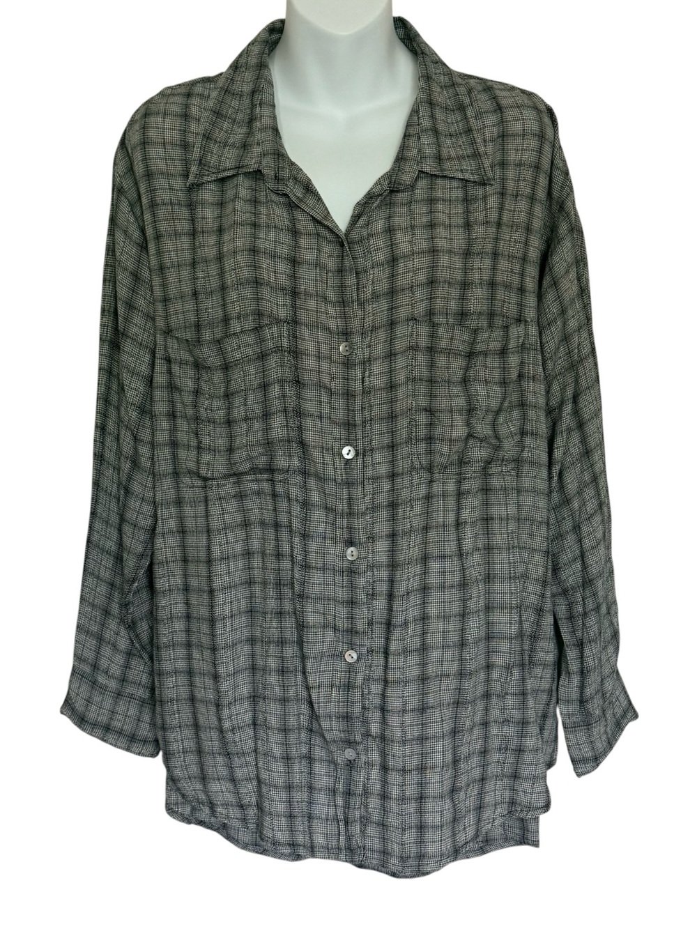 Carly Jean Los Angeles Gray Plaid Button-Up Shirt Size Large